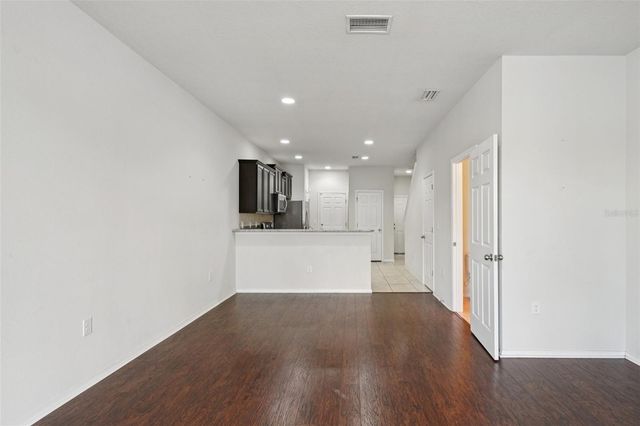 4935 WHITE SANDERLING COURT, Tampa, FL 33619