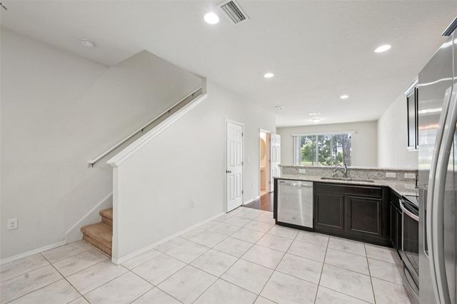 4935 WHITE SANDERLING COURT, Tampa, FL 33619
