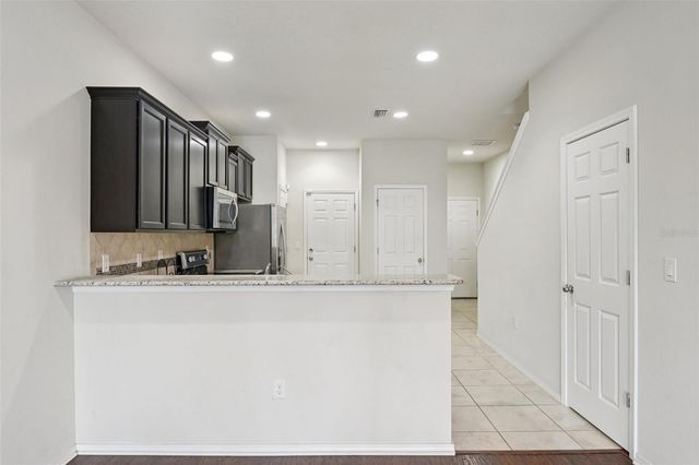 4935 WHITE SANDERLING COURT, Tampa, FL 33619