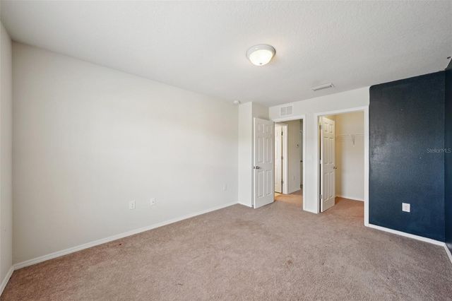 4935 WHITE SANDERLING COURT, Tampa, FL 33619