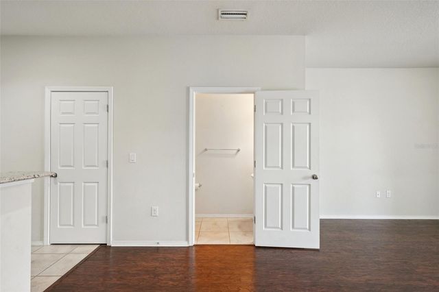 4935 WHITE SANDERLING COURT, Tampa, FL 33619