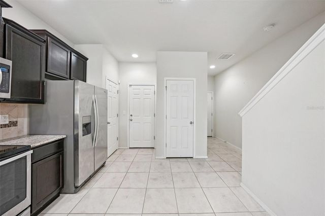 4935 WHITE SANDERLING COURT, Tampa, FL 33619