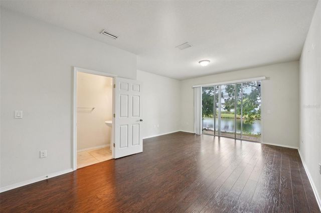 4935 WHITE SANDERLING COURT, Tampa, FL 33619