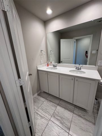 1633 Briar Hunt Drive, Forney, TX 75126