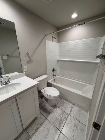 1633 Briar Hunt Drive, Forney, TX 75126