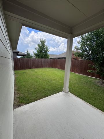 1633 Briar Hunt Drive, Forney, TX 75126