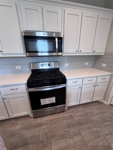 1633 Briar Hunt Drive, Forney, TX 75126