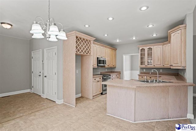 2924 Bridle Circle, Florence, SC 29505