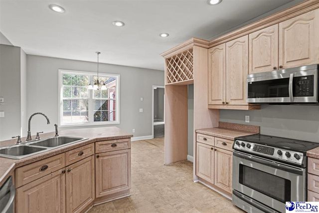 2924 Bridle Circle, Florence, SC 29505