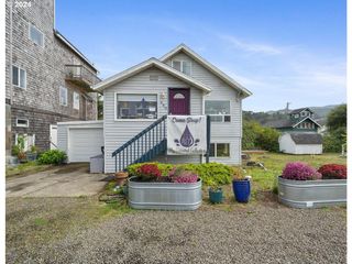 460 S HIGHWAY 101, Rockaway Beach, OR 97136