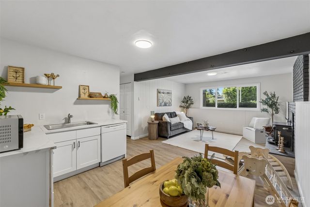 5023 236th Place SE, Woodinville, WA 98072