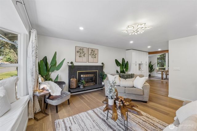 5023 236th Place SE, Woodinville, WA 98072