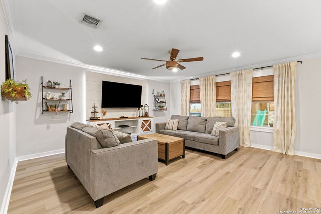 4550 Summer Fall, San Antonio, TX 78259