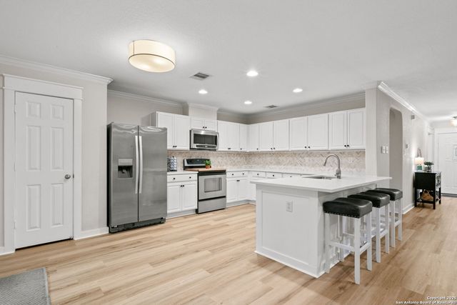 4550 Summer Fall, San Antonio, TX 78259