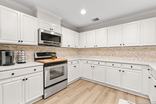 4550 Summer Fall, San Antonio, TX 78259