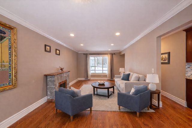 751 Garth Road, Wheeling, IL 60090