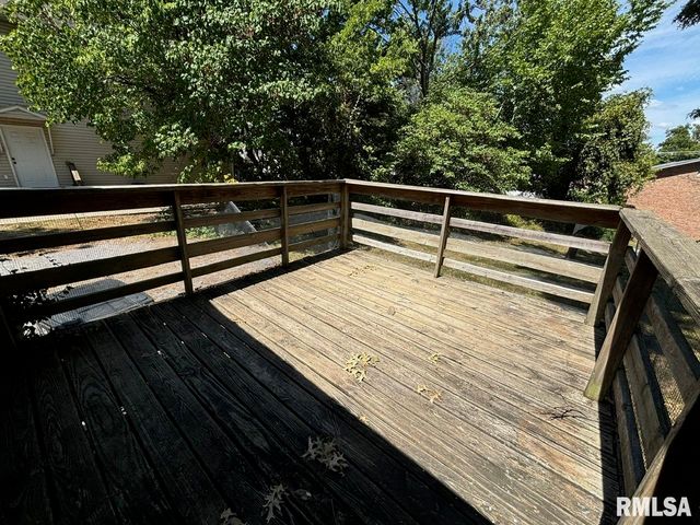 314 E HESTER Street, Carbondale, IL 62901