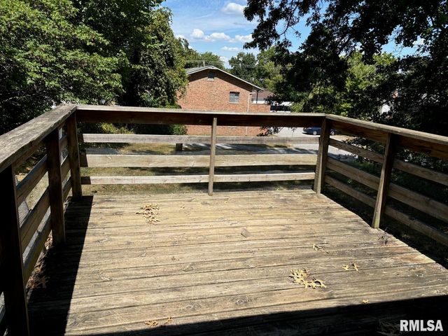 314 E HESTER Street, Carbondale, IL 62901