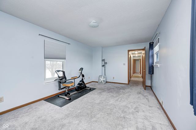 555 Hyannis Drive, Avon, IN 46123