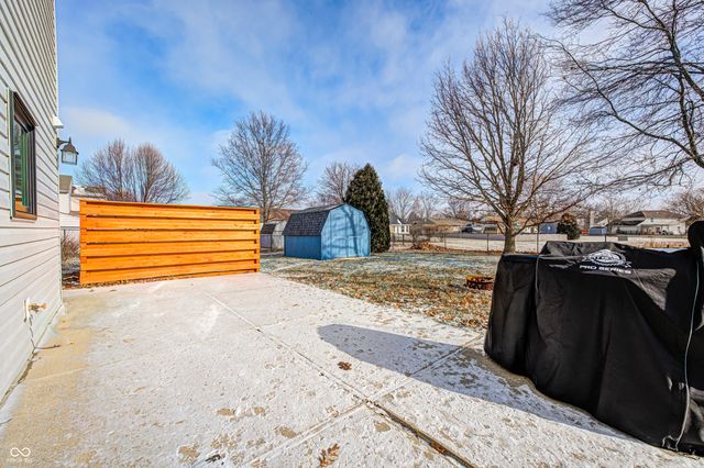 555 Hyannis Drive, Avon, IN 46123