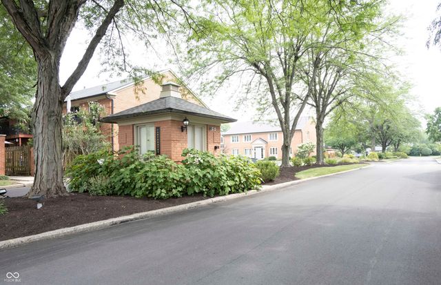 8503 Canterbury W D, Indianapolis, IN 46260