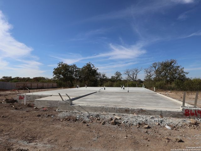 8619 Rucker Pond Trail, San Antonio, TX 78252