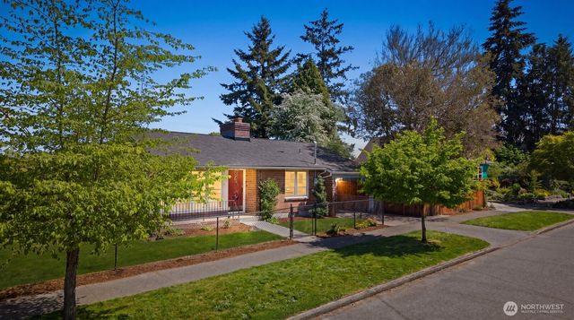 7904 39th Avenue SW, Seattle, WA 98136