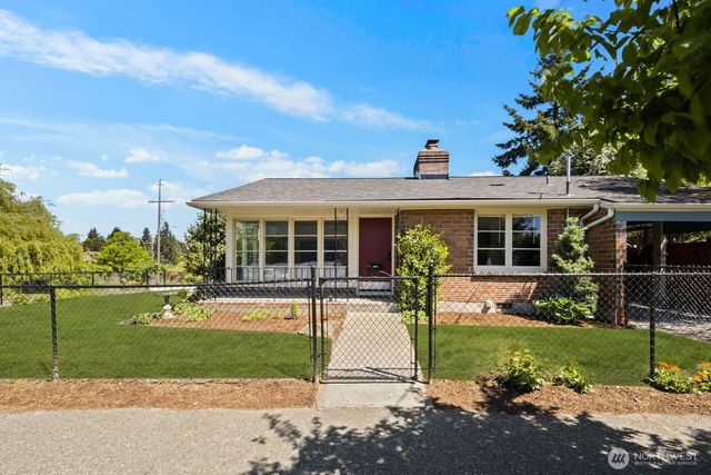 7904 39th Avenue SW, Seattle, WA 98136