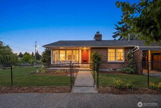 7904 39th Avenue SW, Seattle, WA 98136