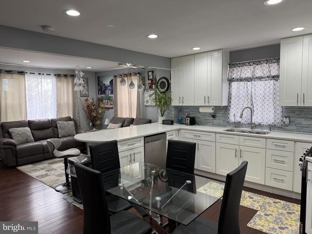 3499 HILLSMERE RD, Baltimore, MD 21207