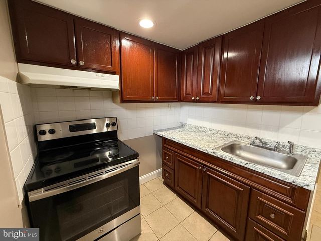 3499 HILLSMERE RD, Baltimore, MD 21207