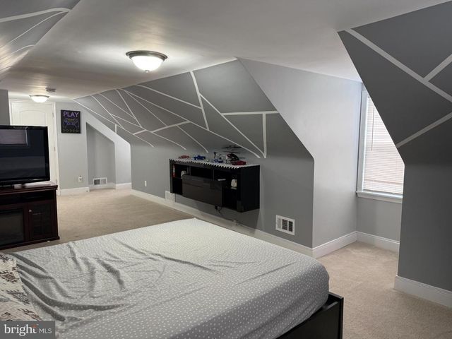 3499 HILLSMERE RD, Baltimore, MD 21207