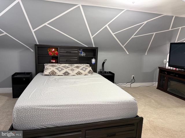 3499 HILLSMERE RD, Baltimore, MD 21207