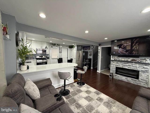 3499 HILLSMERE RD, Baltimore, MD 21207