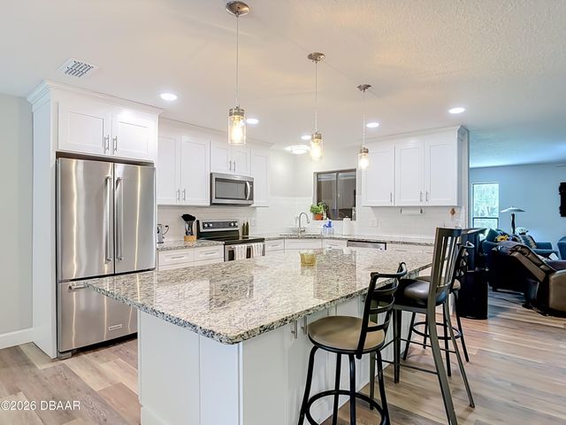 670 Glen Circle, New Smyrna Beach, FL 32168