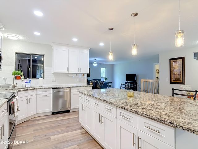 670 Glen Circle, New Smyrna Beach, FL 32168