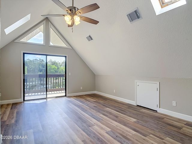 670 Glen Circle, New Smyrna Beach, FL 32168