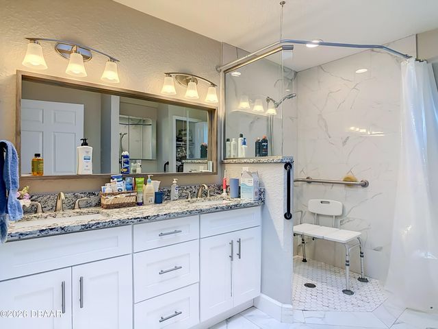 670 Glen Circle, New Smyrna Beach, FL 32168