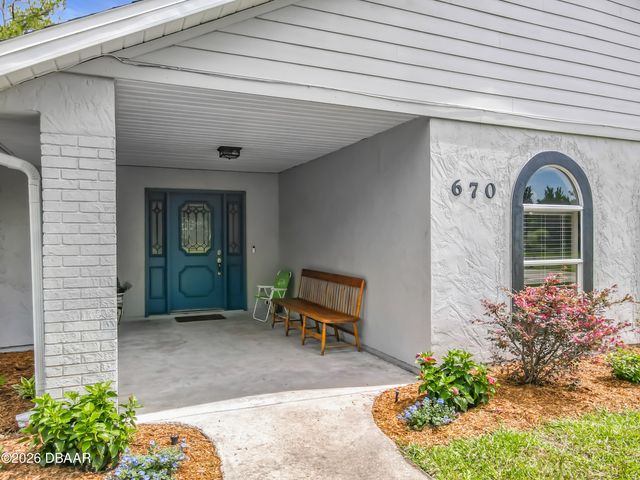 670 Glen Circle, New Smyrna Beach, FL 32168