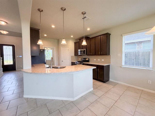 222 Ashley Way, Alvin, TX 77511