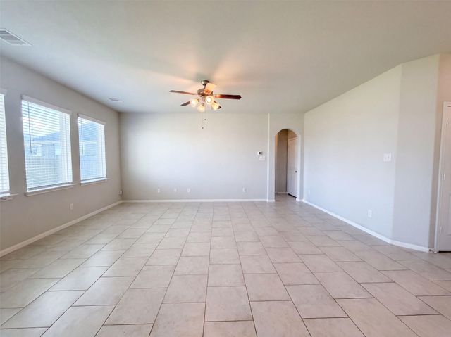 222 Ashley Way, Alvin, TX 77511