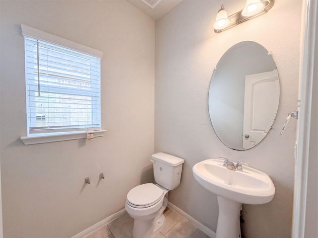 222 Ashley Way, Alvin, TX 77511