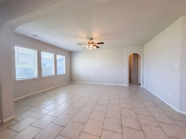 222 Ashley Way, Alvin, TX 77511