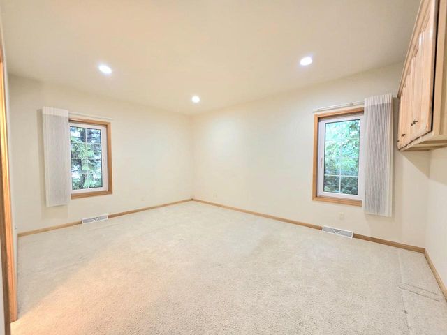 707 Giddings AVENUE, Sheboygan Falls, WI 53085