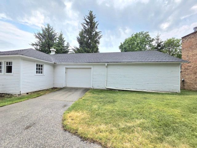 707 Giddings AVENUE, Sheboygan Falls, WI 53085