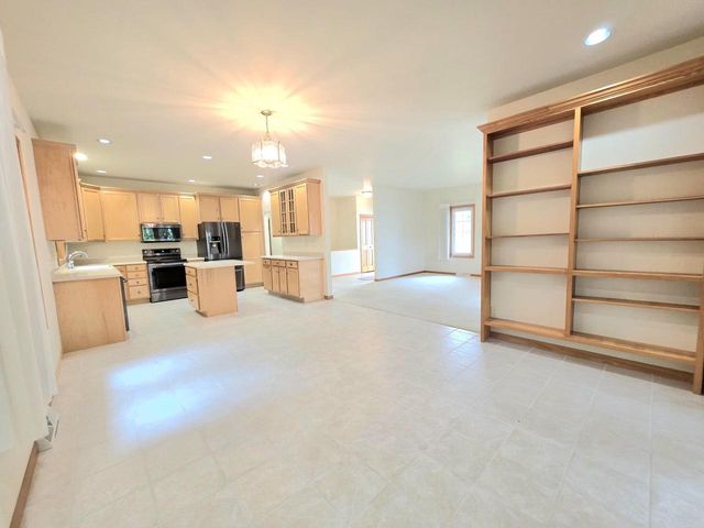707 Giddings AVENUE, Sheboygan Falls, WI 53085