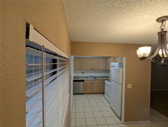 11705 RAINTREE VILLAGE BOULEVARD C, Temple Terrace, FL 33617