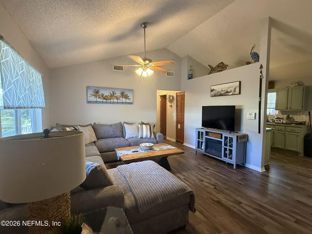 209 SCOTT Street, Interlachen, FL 32148