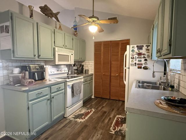 209 SCOTT Street, Interlachen, FL 32148