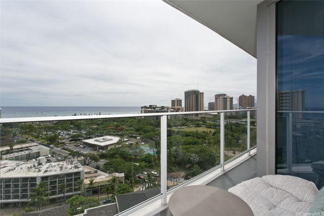 383 Kalaimoku Street 1915, Honolulu, HI 96815